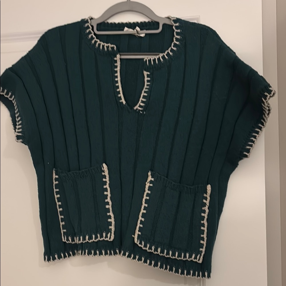Entro Teal Knit Top with White Stitching, size Small